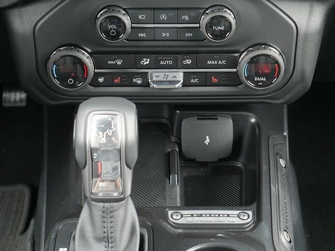 New 2026 Ford Bronco Outer Banks AWD/4WD image 22