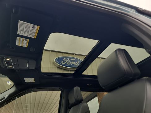 Used 2023 Ford F150 Lariat w/ Equipment Group 502A High AWD/4WD image 18