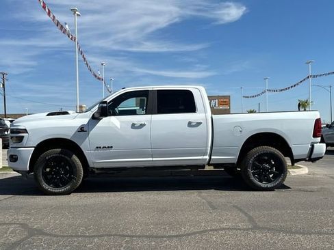 New 2026 RAM 2500 Laramie AWD/4WD image 10