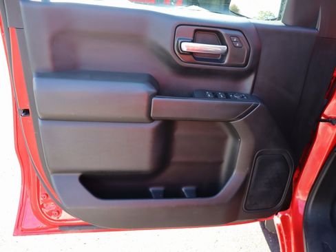 Used 2021 Chevrolet Silverado 1500 Custom image 17