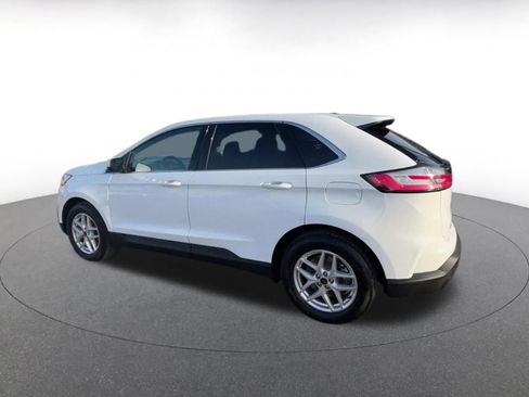 Used 2024 Ford Edge SEL image 10