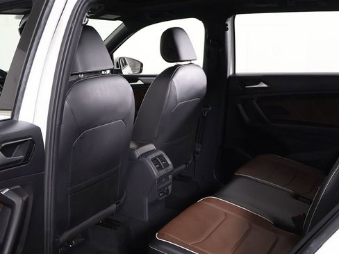 Used 2022 Volkswagen Tiguan SEL R-Line AWD/4WD image 30