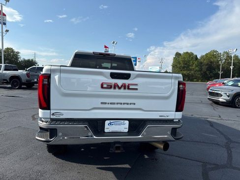 Used 2025 GMC Sierra 2500 SLT w/ SLT Premium Package AWD/4WD image 4
