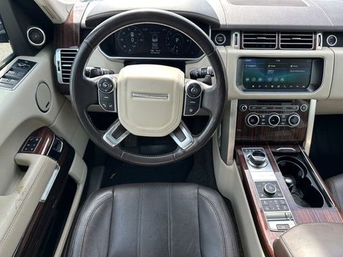 Used 2017 Land Rover Range Rover HSE image 18