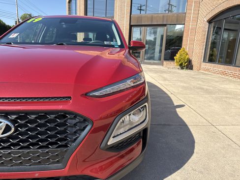 Used 2019 Hyundai Kona SE AWD/4WD image 9