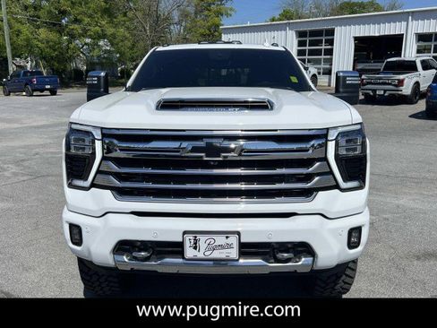 Used 2025 Chevrolet Silverado 2500 High Country w/ High Country Premium Package image 2