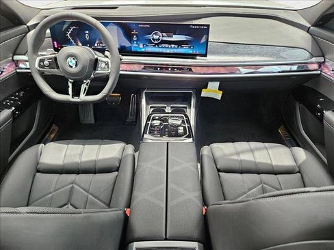 Used 2025 BMW 740i RWD image 14
