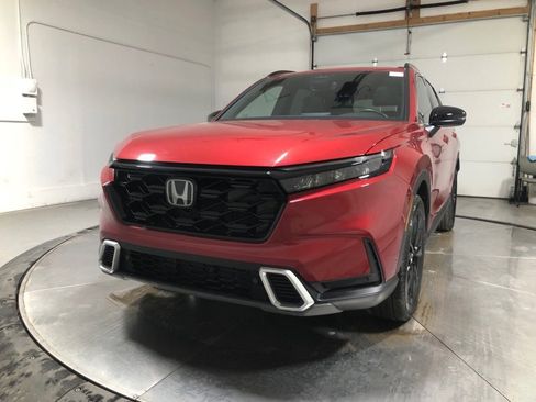 Used 2024 Honda CR-V Sport Touring image 3