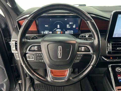 Used 2021 Lincoln Navigator L Reserve RWD image 10