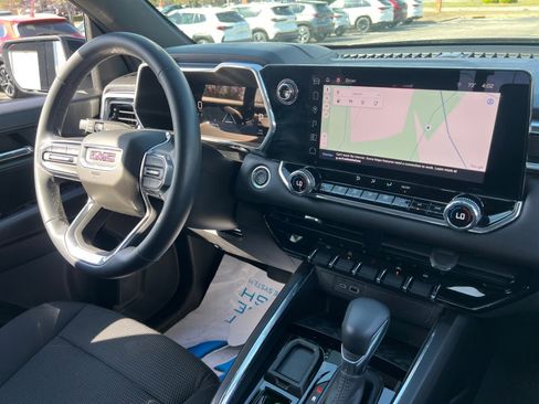 Used 2024 GMC Canyon Elevation w/ Convenience Package image 28