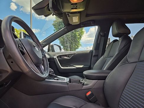 Used 2021 Toyota RAV4 XSE AWD/4WD image 35