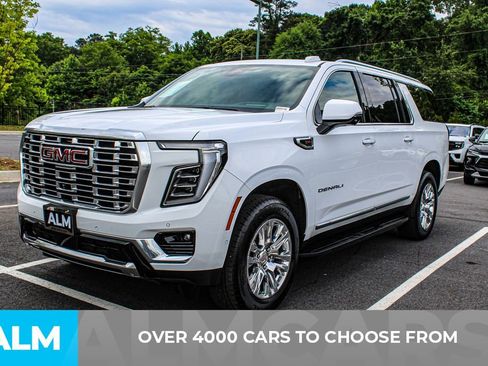 Used 2025 GMC Yukon XL Denali AWD/4WD image 3