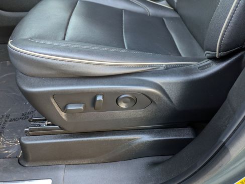 Certified 2023 Chevrolet Suburban Premier image 22