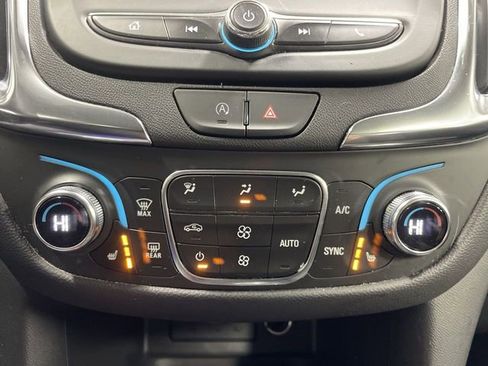 Used 2024 Chevrolet Equinox LT w/ LPO, Floor Liner Package image 19