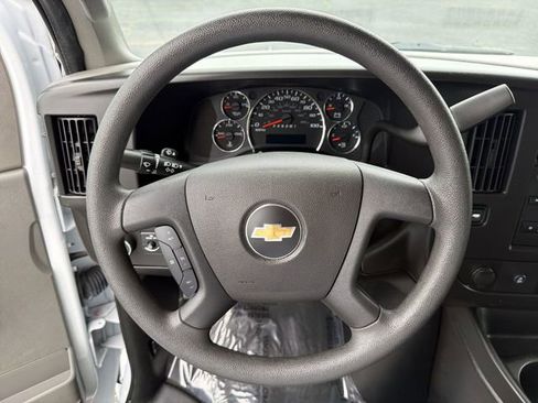 Certified 2024 Chevrolet Express 3500 LT w/ LT Preferred Equipment Group RWD image 27