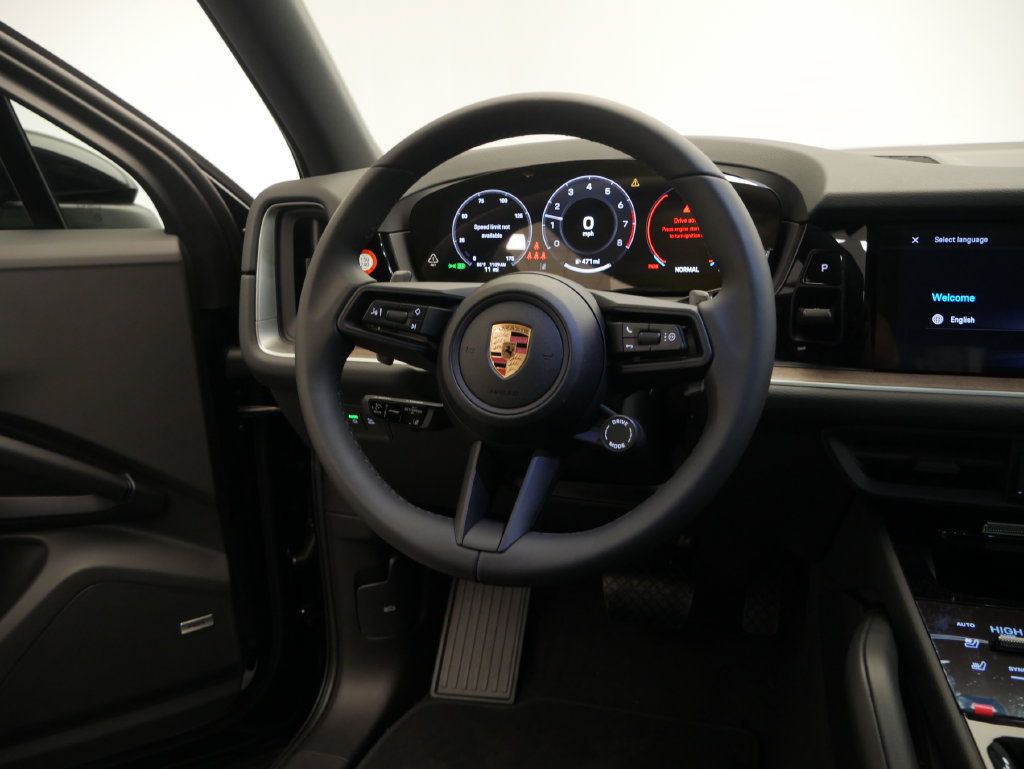 Certified 2026 Porsche Cayenne AWD/4WD image 37