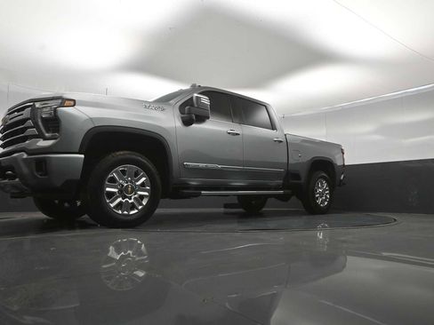 Used 2025 Chevrolet Silverado 2500 High Country w/ Z71 Off-Road Package AWD/4WD image 37