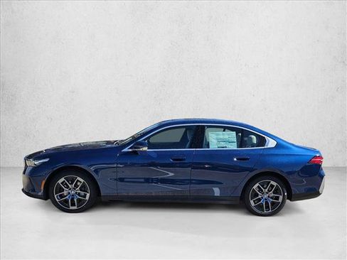 Certified 2026 BMW 540i xDrive w/ Premium Package AWD/4WD image 8