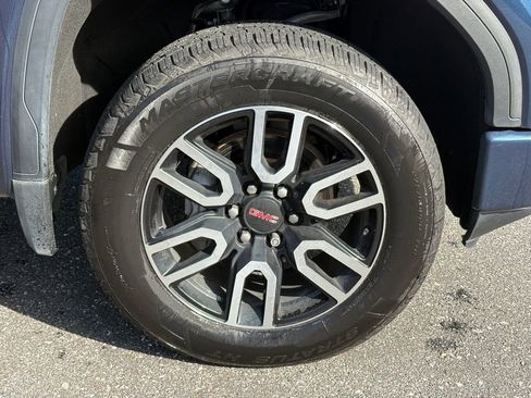 Used 2020 GMC Sierra 1500 AT4 w/ AT4 Premium Package image 11