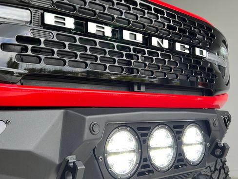Used 2023 Ford Bronco Wildtrak AWD/4WD image 27