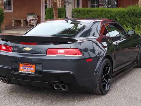 Used 2015 Chevrolet Camaro Z/28 RWD image 9