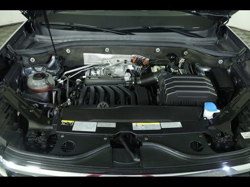 Used 2021 Volkswagen Atlas Cross Sport SEL image 21