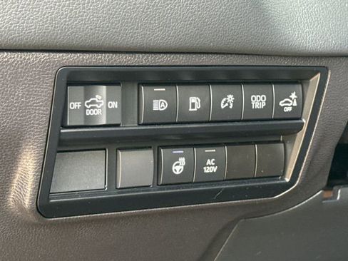 Used 2024 Toyota Tundra Limited AWD/4WD image 24