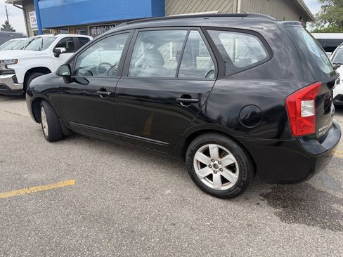 Used 2007 Kia Rondo LX w/ Convenience Pkg FWD image 16