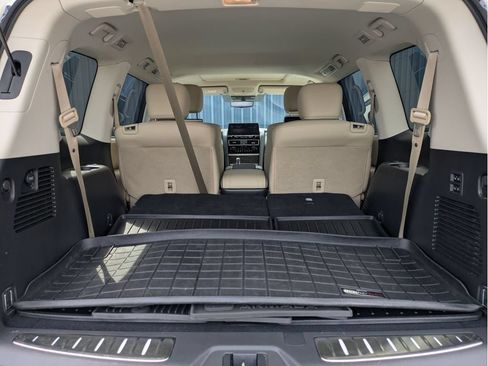 Used 2024 Nissan Armada Platinum w/ Captain's Chairs Package RWD image 8