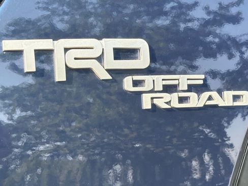 Used 2020 Toyota 4Runner TRD Off-Road Premium AWD/4WD image 12