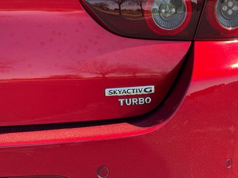 Used 2021 MAZDA MAZDA3 Premium Plus image 22