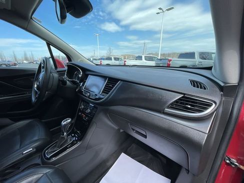 Certified 2018 Buick Encore Essence FWD image 29
