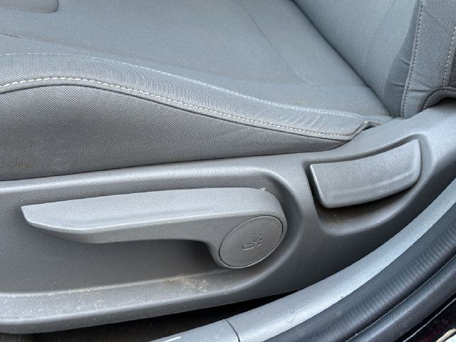Used 2025 Hyundai Elantra SEL FWD image 25