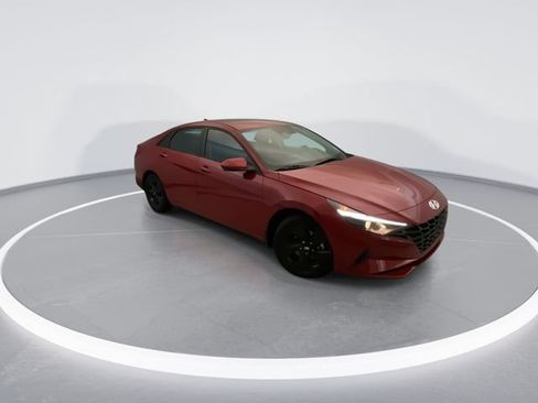 Used 2023 Hyundai Elantra SEL FWD image 6