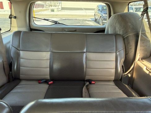 Used 2002 Ford Excursion Limited image 25