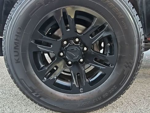 Used 2019 Toyota Tacoma SR w/ SR Convenience Package RWD image 9