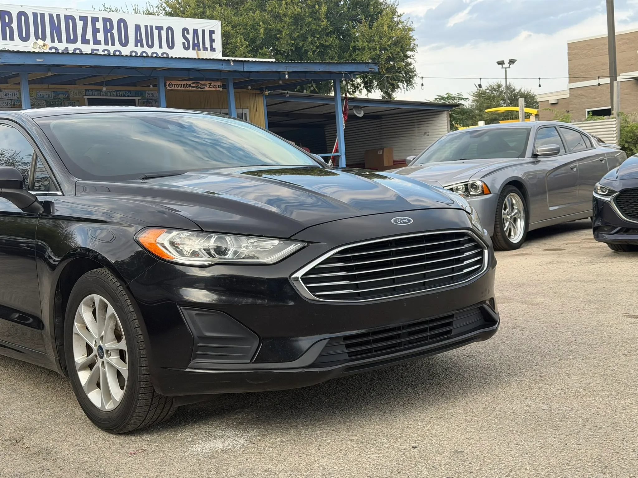Used 2019 Ford Fusion SE FWD image 5