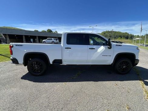 New 2026 Chevrolet Silverado 2500 LTZ w/ LTZ Plus Package AWD/4WD image 8