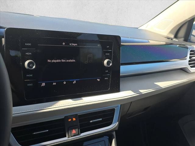 New 2026 Volkswagen Taos SE FWD image 12