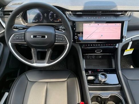 New 2026 Jeep Grand Cherokee Limited AWD/4WD image 3