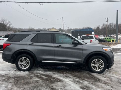 Used 2022 Ford Explorer XLT w/ Class IV Trailer Tow Package image 6
