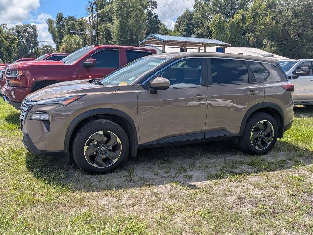 Used 2025 Nissan Rogue SV AWD/4WD image 7
