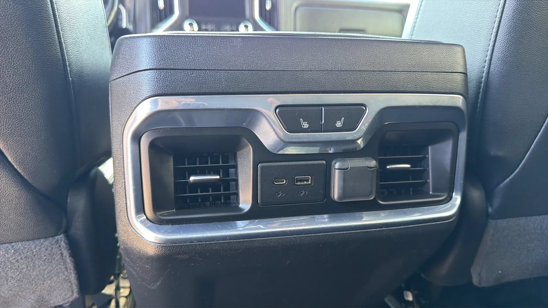 Used 2020 GMC Sierra 2500 AT4 w/ Technology Package AWD/4WD image 12