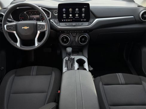 Certified 2024 Chevrolet Blazer LT w/ Convenience Package image 10