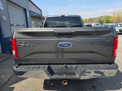 Used 2015 Ford F150 XLT image 6