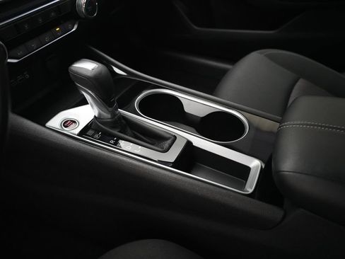 Certified 2024 Nissan Altima 2.5 SV FWD image 15