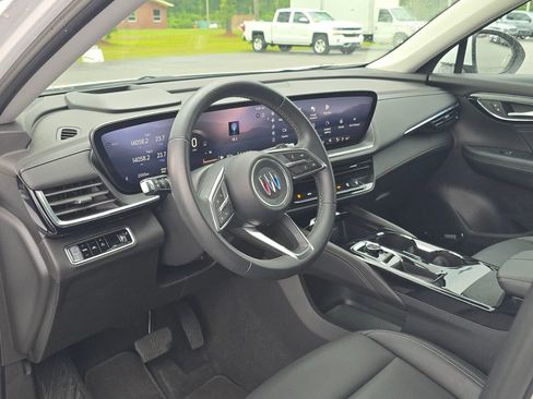 Used 2025 Buick Envision Preferred AWD/4WD image 14