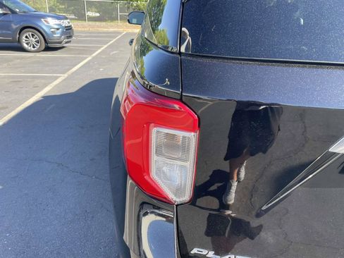 Used 2020 Ford Explorer Platinum AWD/4WD image 15