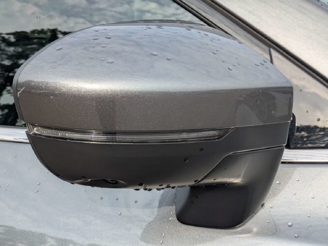 Used 2025 Nissan Pathfinder Platinum w/ Black Appearance Package FWD image 12