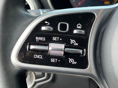 Used 2022 Mercedes-Benz GLC 300 4MATIC image 26